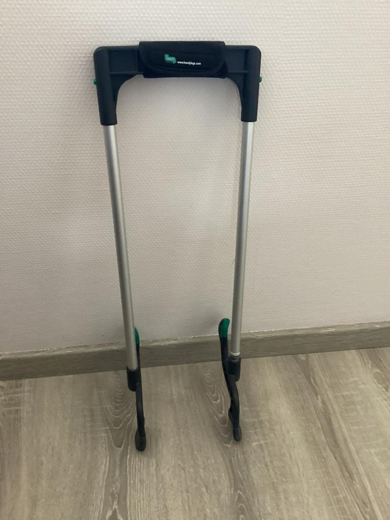 Hulp voor aan en uit trekken steunkousen, Diversen, Verpleegmiddelen, Ophalen of Verzenden, Zo goed als nieuw