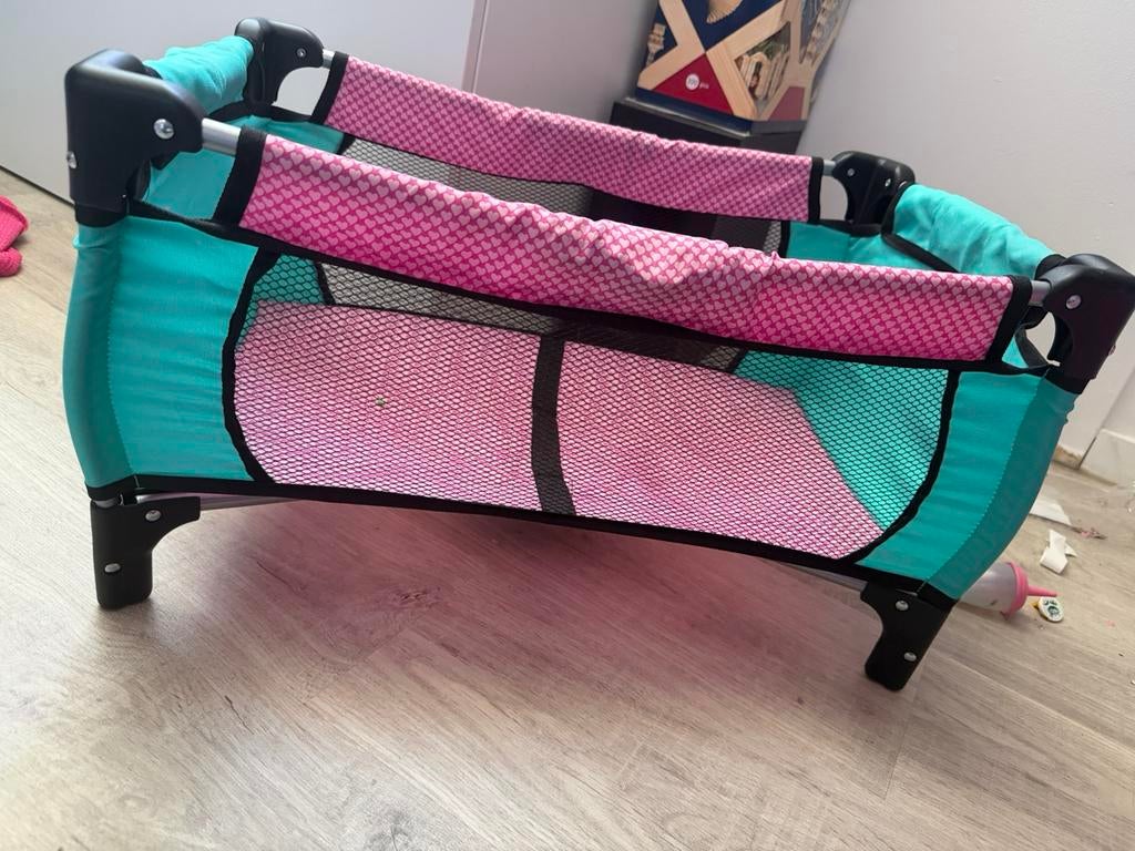 Poppen campingbed, Kinderen en Baby's, Speelgoed | Poppen, Ophalen, Zo goed als nieuw, Babypop