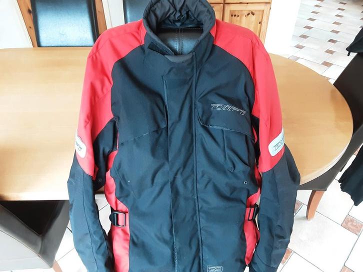 Difi motorjas rood/zwart maat L, Motoren, Kleding | Motorkleding, Tweedehands, Ophalen