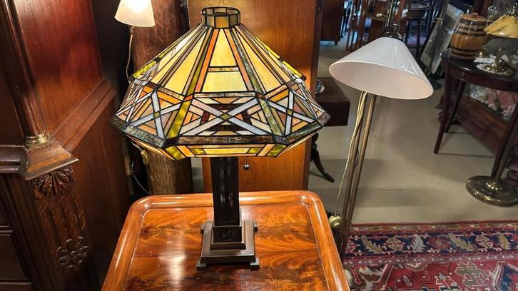 Kleurrijke Tiffany lamp, Antiek en Kunst, Antiek | Lampen, Ophalen of Verzenden