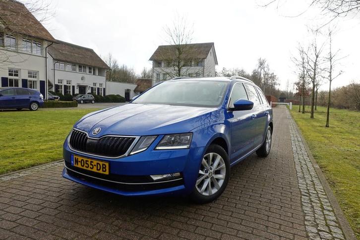 Skoda Octavia Combi 1.6 TDI Greentech Style | Panodak | Stoe, Auto's, Skoda, Bedrijf, Te koop, Octavia, ABS, Adaptive Cruise Control