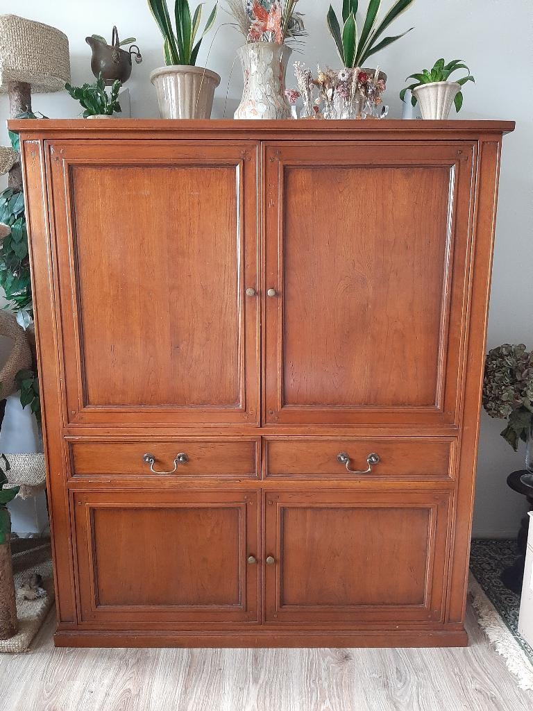 Prachtige, klassieke tv kast, Ophalen, 100 tot 150 cm, Zo goed als nieuw, 50 tot 75 cm