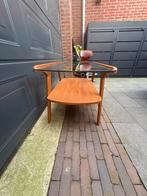 Scandinavische salontafel met glazen blad en houten onderste, Ophalen, Gebruikt, 100 tot 150 cm, Gijpsvintage