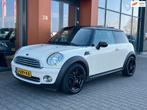Mini Mini 1.6 Cooper|Panodak|Cruise|Stoelverwarming|Climate, Auto's, Mini, Voorwielaandrijving, Gebruikt, 750 kg, 4 cilinders