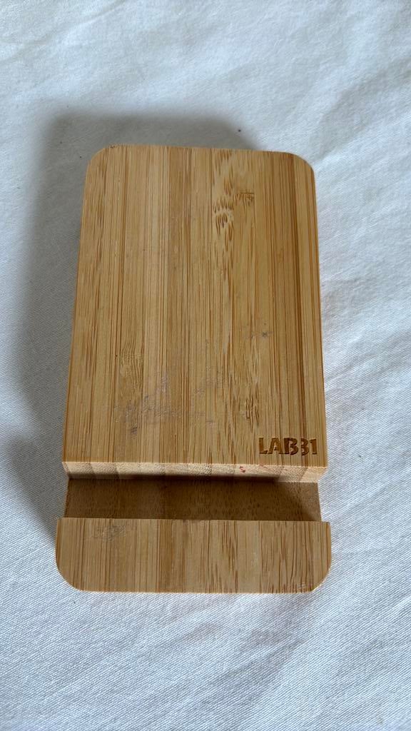 Bamboe Tablet of mobiel standaard LAB 31, Ophalen of Verzenden, Zo goed als nieuw, 10 inch, Bescherming voor- en achterkant