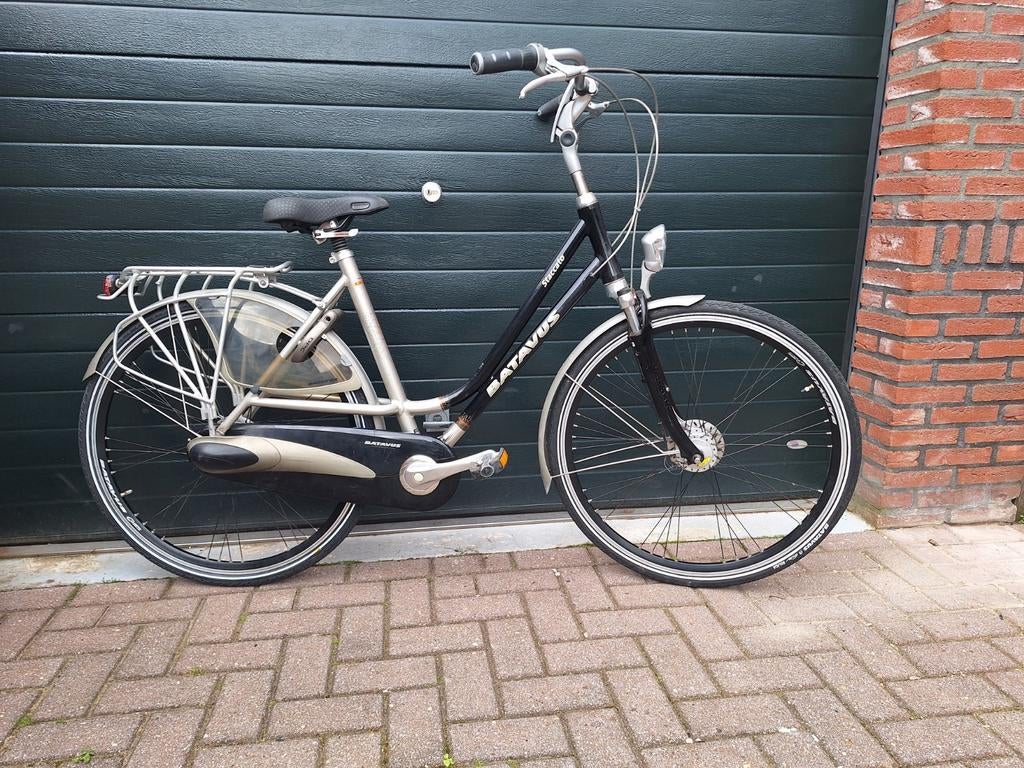 Batavus staccato met nieuwe achterband, Fietsen en Brommers, Fietsen | Dames | Damesfietsen, Ophalen, Versnellingen, Batavus, Trommelrem