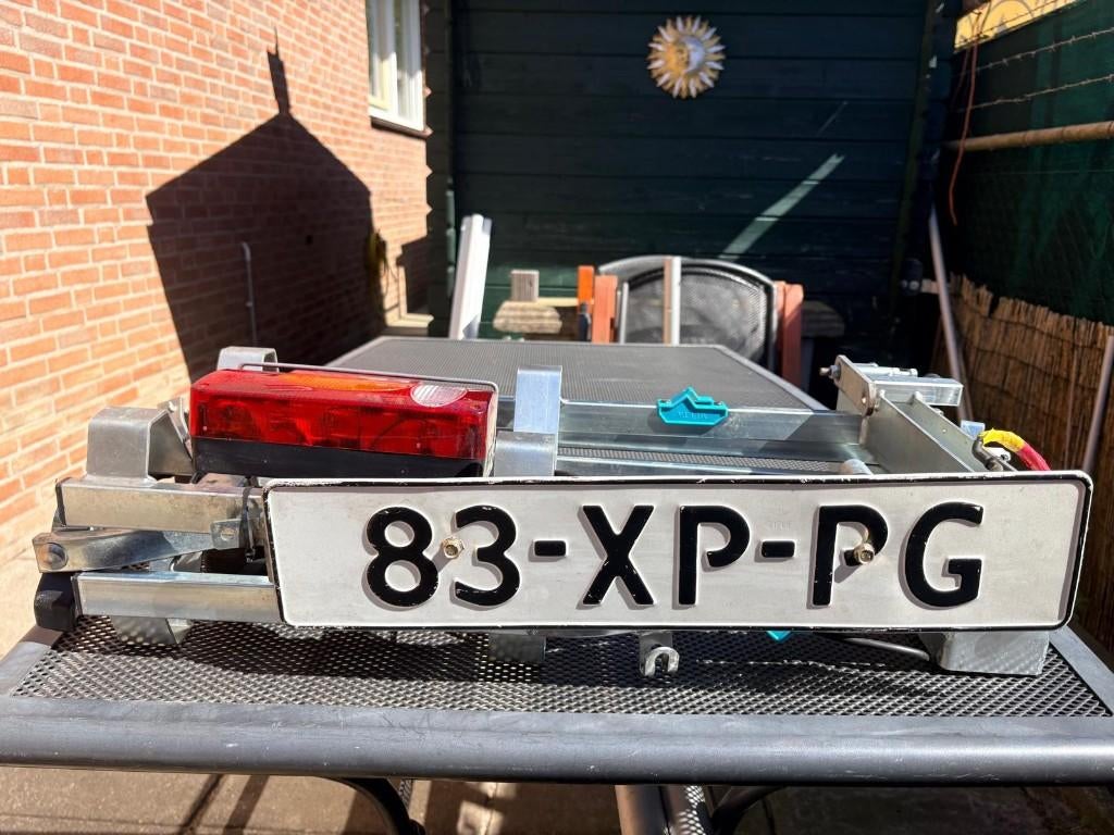 Gebruikte gegalvaniseerde Sterke Fietsendrager, Ophalen, 2 fietsen, Gebruikt, Trekhaakdrager