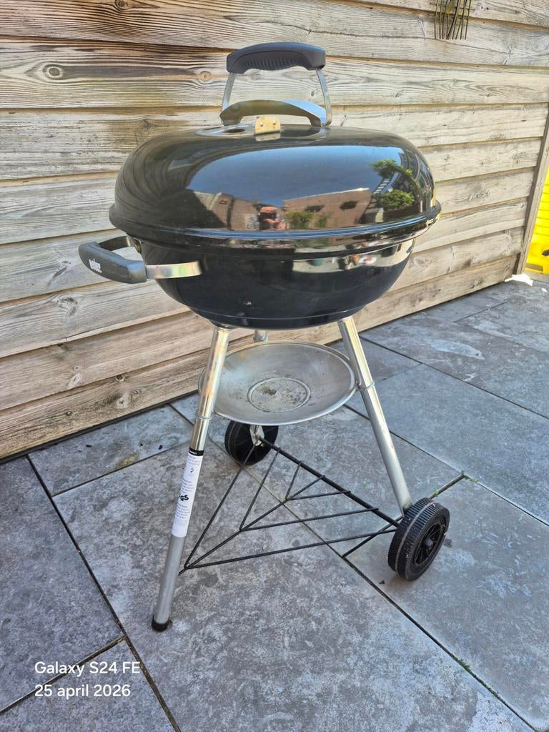 Weber barbeque 47-cm inclusief brikettenstarter, Ophalen, Gebruikt, Weber barbecue