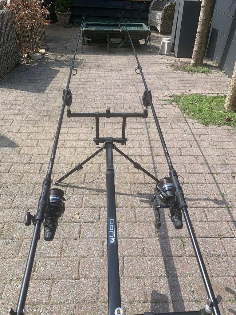 Vishengels, molens, rodpod en onthaakmat, Watersport en Boten, Ophalen, Zo goed als nieuw, Complete set