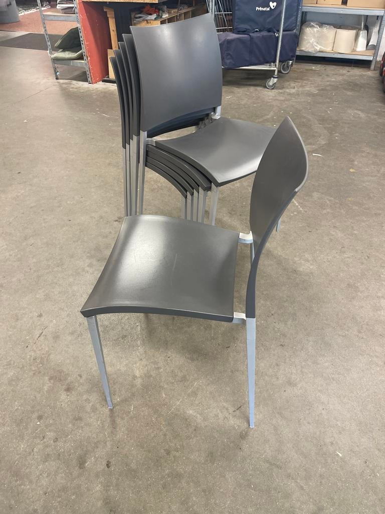 Desalto sand stoelen 6 stuks in nette staat, Kunststof, Gebruikt, Ophalen of Verzenden, Grijs