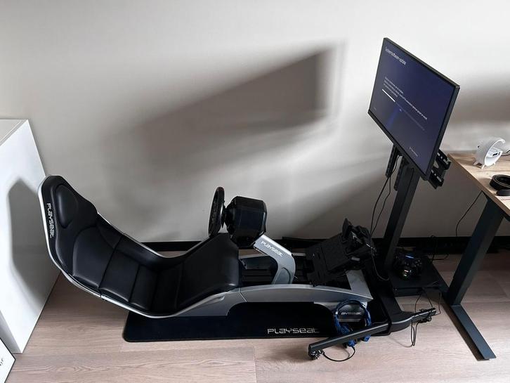 Complete F1 Racing Setup - Playseat, Spelcomputers en Games, Games | Sony PlayStation 4, Zo goed als nieuw, Racen en Vliegen, 1 speler