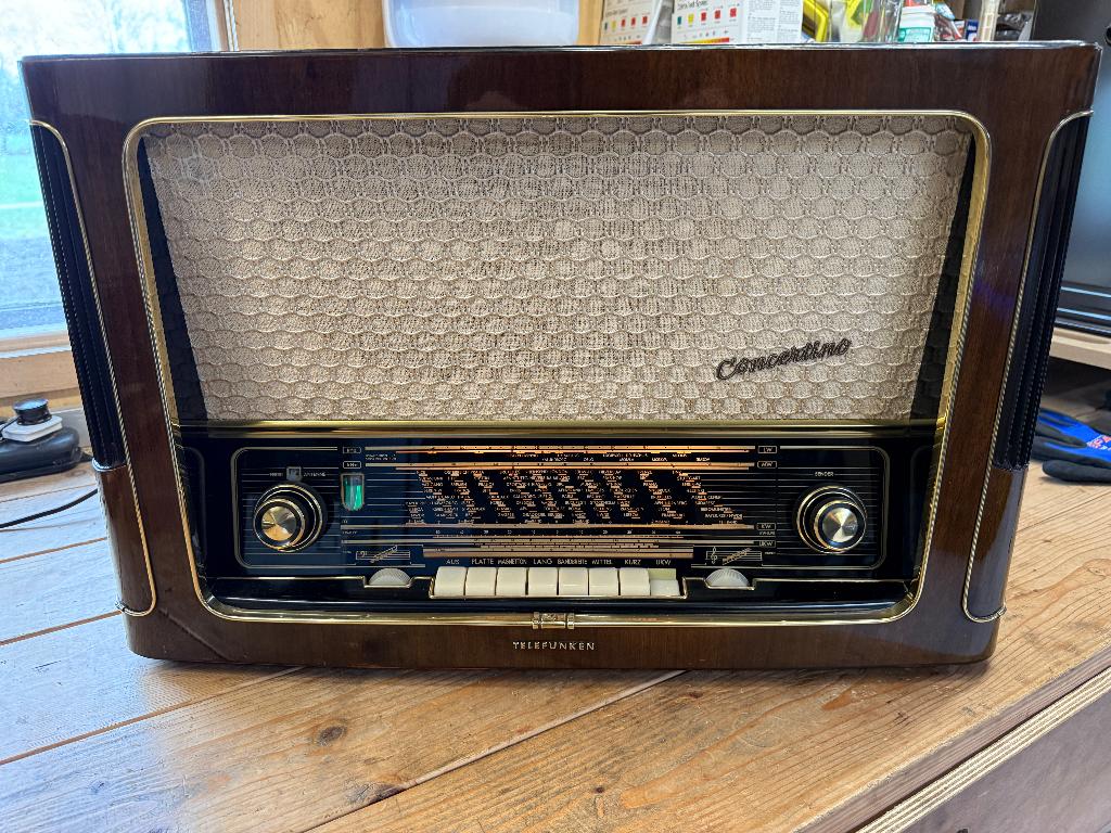 Telefunken Concertino buizenradio radiomeubel als nieuw, Ophalen