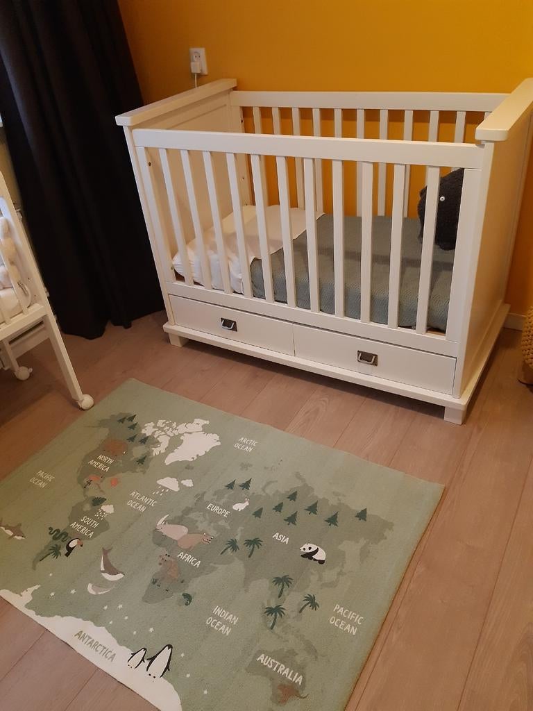 Robuust ledikant. Ook als peuterbed. Incl matras, Kinderen en Baby's, Kinderkamer | Bedden, Ophalen, Gebruikt, Minder dan 140 cm