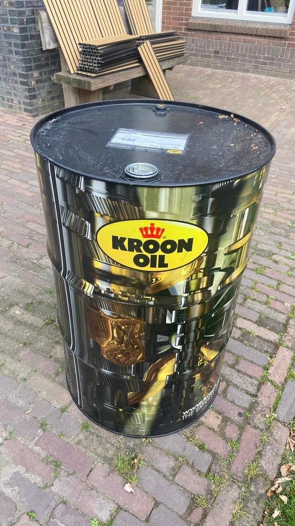 dichte legen olie vat, Ophalen, Zo goed als nieuw