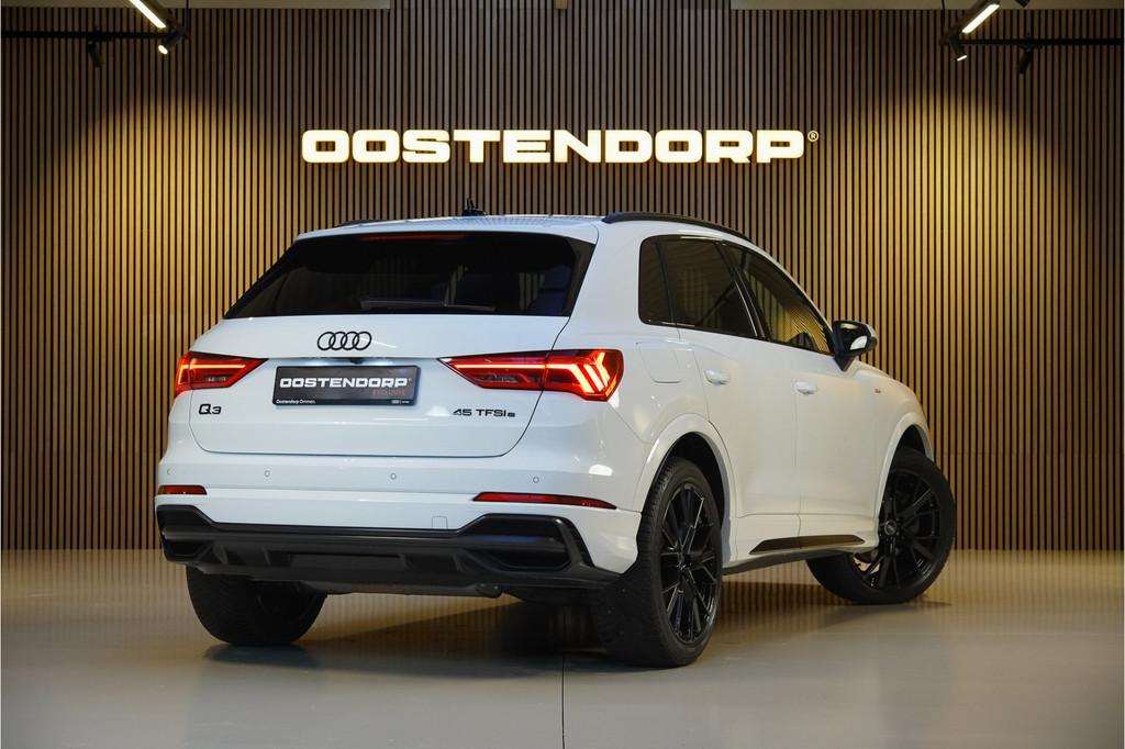 Audi Q3 45TFSIe/245pk S-Line|2022|20"Blackstyle|Trekhaak|Mat, Auto's, Audi, Gebruikt, Zwart, Wit, Hybride Elektrisch/Benzine