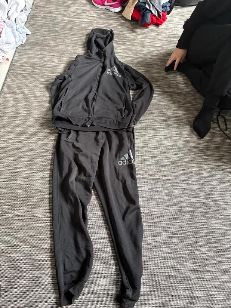 Adidas trainingspak maat S, Ophalen of Verzenden, Zo goed als nieuw