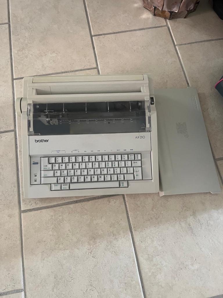 Elektronische typemachine, Diversen, Ophalen, Zo goed als nieuw