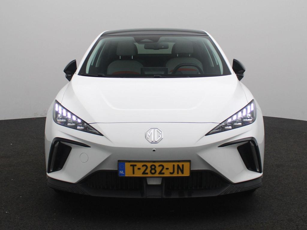 MG MG4 Electric Luxury 64 kWh | Apple Carplay/Android Auto |, Auto's, MG, Automaat, 12 maanden, Gebruikt, Wit