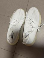 Yeezys wit, Ophalen of Verzenden, Zo goed als nieuw, Wit