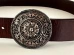 Bruine ceintuur met prachtige zilverkleurige gesp 85 cm, Ophalen of Verzenden, Zo goed als nieuw, Bruin, 80 tot 90 cm