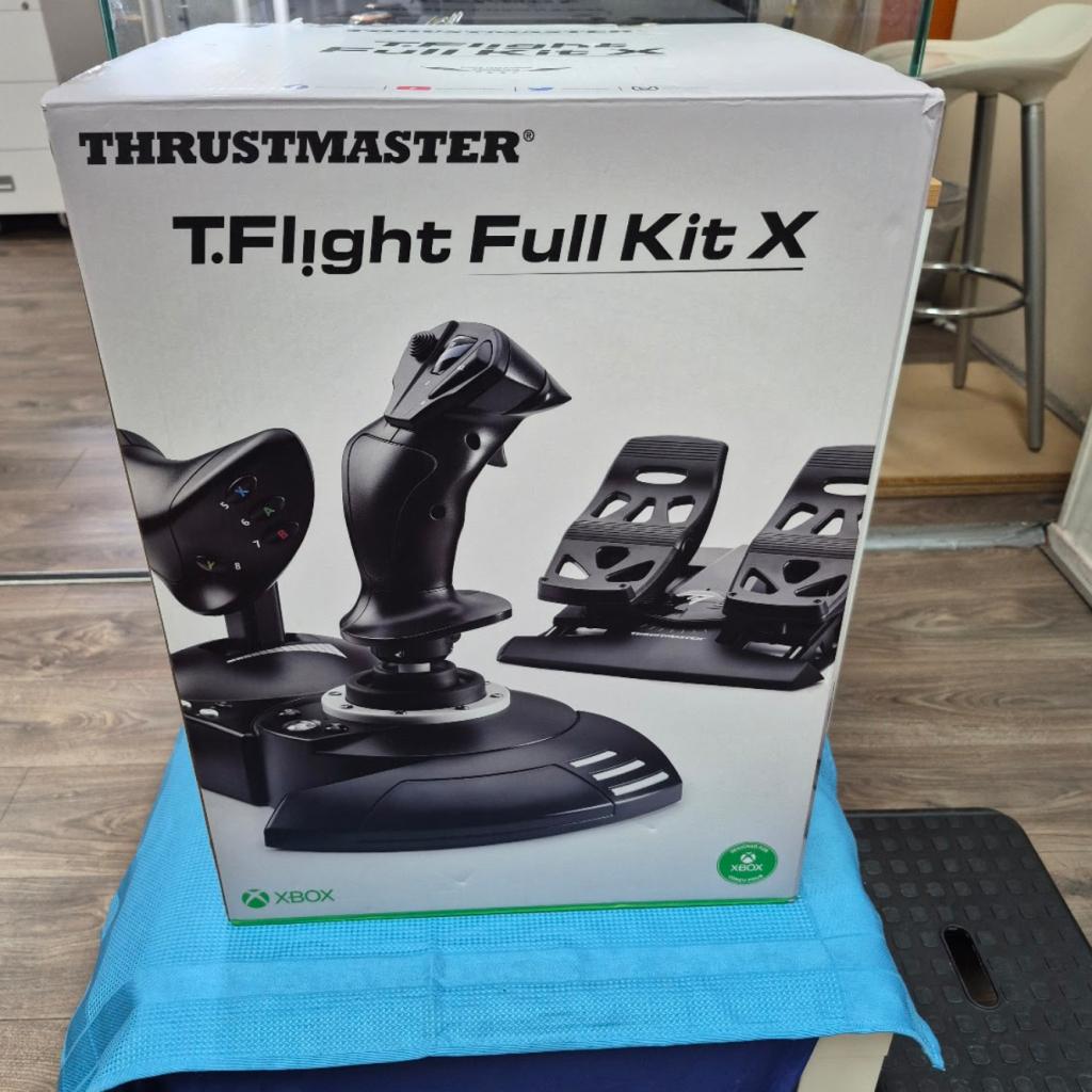 Thrustmaster T.Flight Full Kit Xbox Series X/S Nieuwstaat, Thrustmaster, Zo goed als nieuw, https://support.thrustmaster.com/en/contact-en/