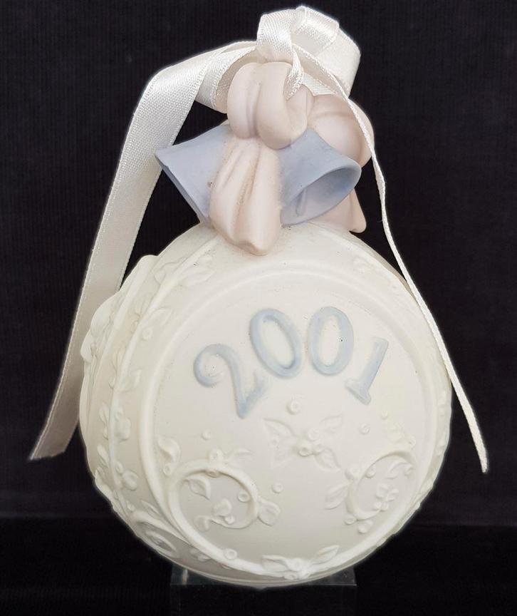 Lladro kerstbal 2001, ong. 11 cm, Diversen, Kerst, Zo goed als nieuw, Ophalen of Verzenden