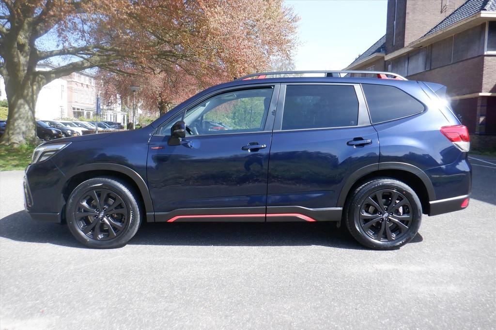 Subaru Forester 2.0i e-BOXER 150pk CVT First Edition-PAN.DAK, 12 maanden, 4 cilinders, Blauw, Leder en Stof