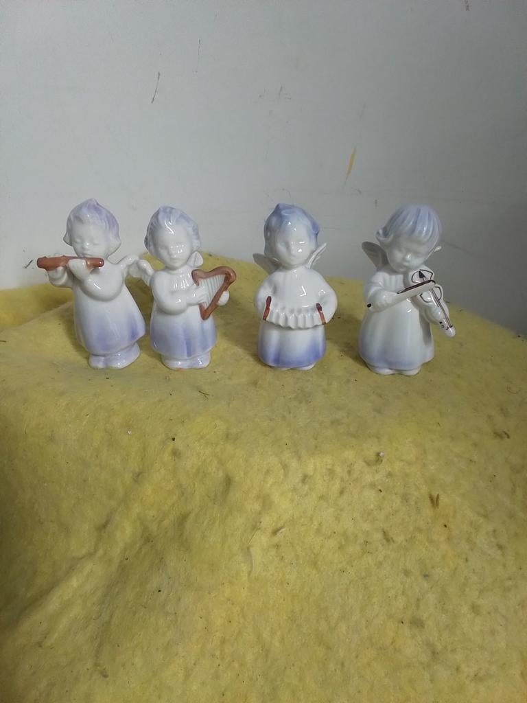 9393) GOEBEL 4 mooie engeltjes met muziek instrument, Ophalen of Verzenden, Zo goed als nieuw