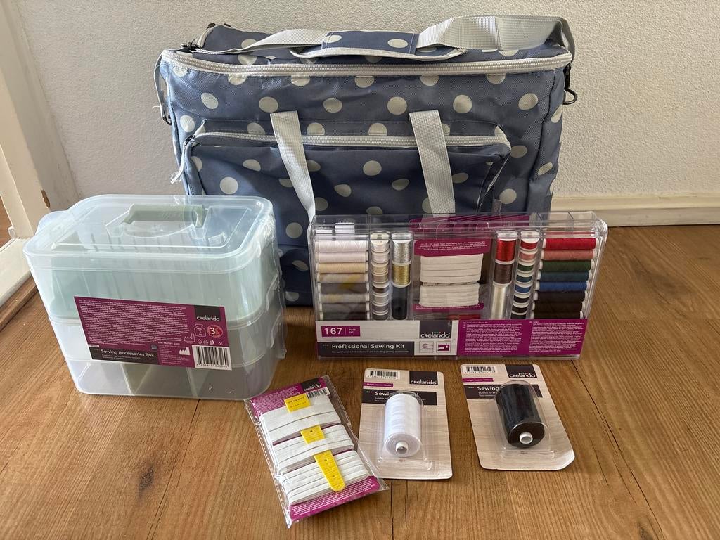 NieuwNaai accessoires set: tas, garen, elastiek en opbergbox, Hobby en Vrije tijd, Naaien en Fournituren, Ophalen, Nieuw, Overige typen