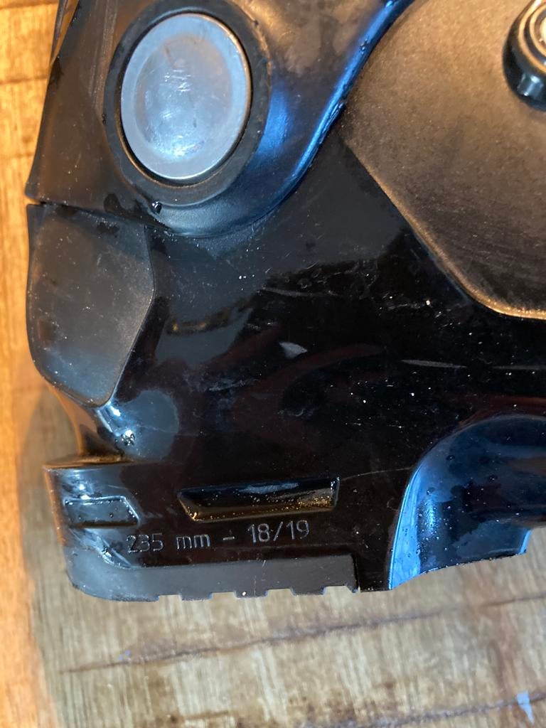 Skischoenen kind Salomon, Sport en Fitness, Ophalen, 160 tot 180 cm, Gebruikt, Schoenen