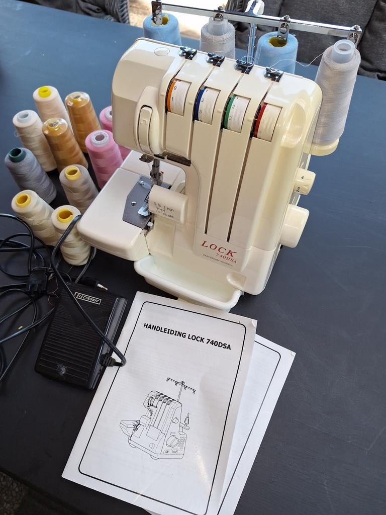 Lockmachine LOCK 740DSA met accessoires en handleiding, Overige merken, Gebruikt, Ophalen of Verzenden, Lockmachine