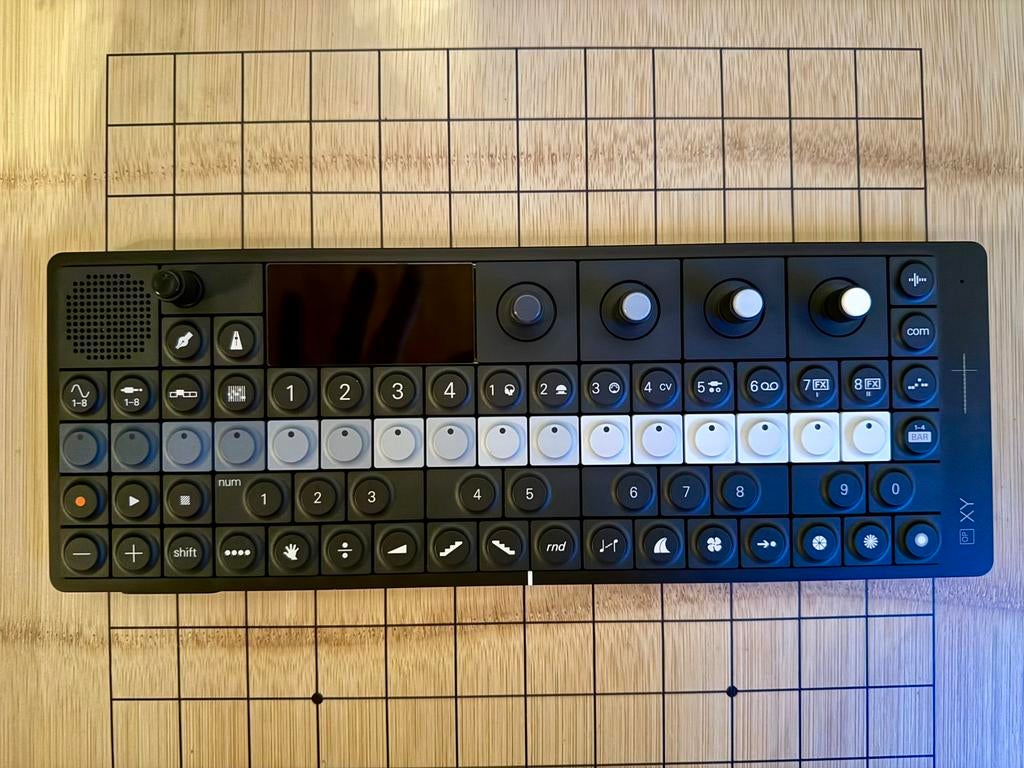 OP XY (zgan, warranty), Muziek en Instrumenten, Drumcomputers, Ophalen of Verzenden, Zo goed als nieuw, Overige merken