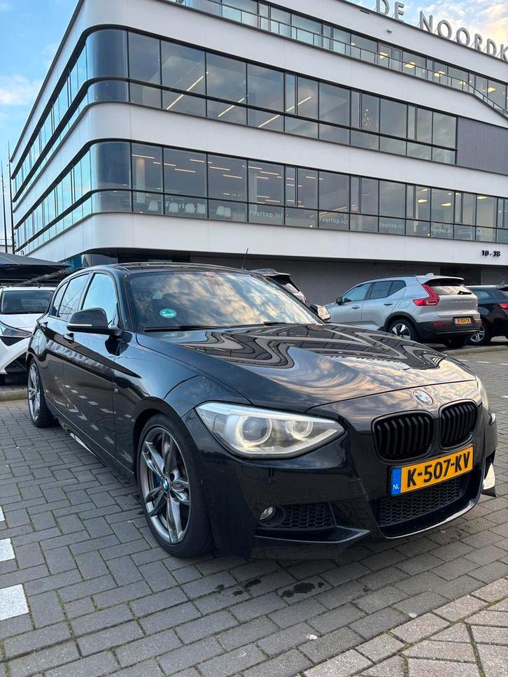 BMW 1-Serie 116I 100KW 5DR 2014 Zwart, Auto's, BMW, Particulier, 1-Serie, ABS, Adaptive Cruise Control, Airbags, Airconditioning