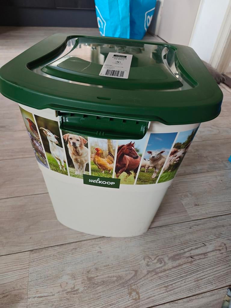 Voerton 38 liter, Dieren en Toebehoren, Ophalen of Verzenden, Zo goed als nieuw