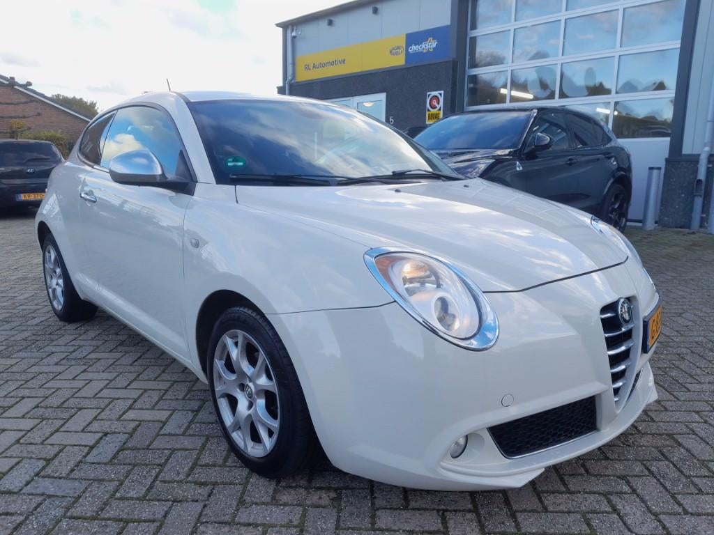 Alfa Romeo MiTo 1.4 Distinctive - PDC - Nieuwe apk, Auto's, Alfa Romeo, Bedrijf, Te koop, MiTo, ABS, Airbags, Airconditioning