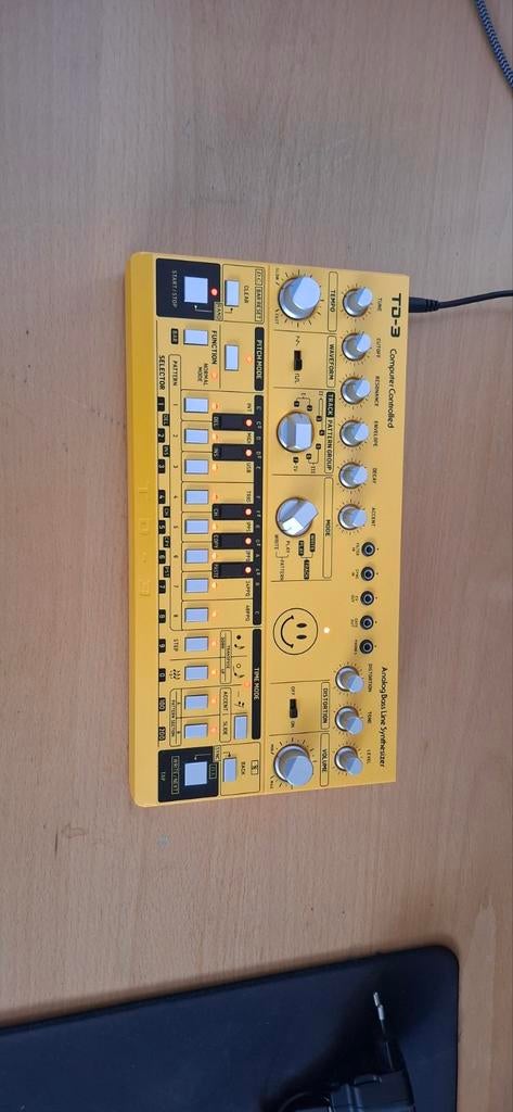 Behringer TD-3-AM Analoge Bass Line Synthesizer, Overige aantallen, Zo goed als nieuw, Met midi-aansluiting, Ophalen