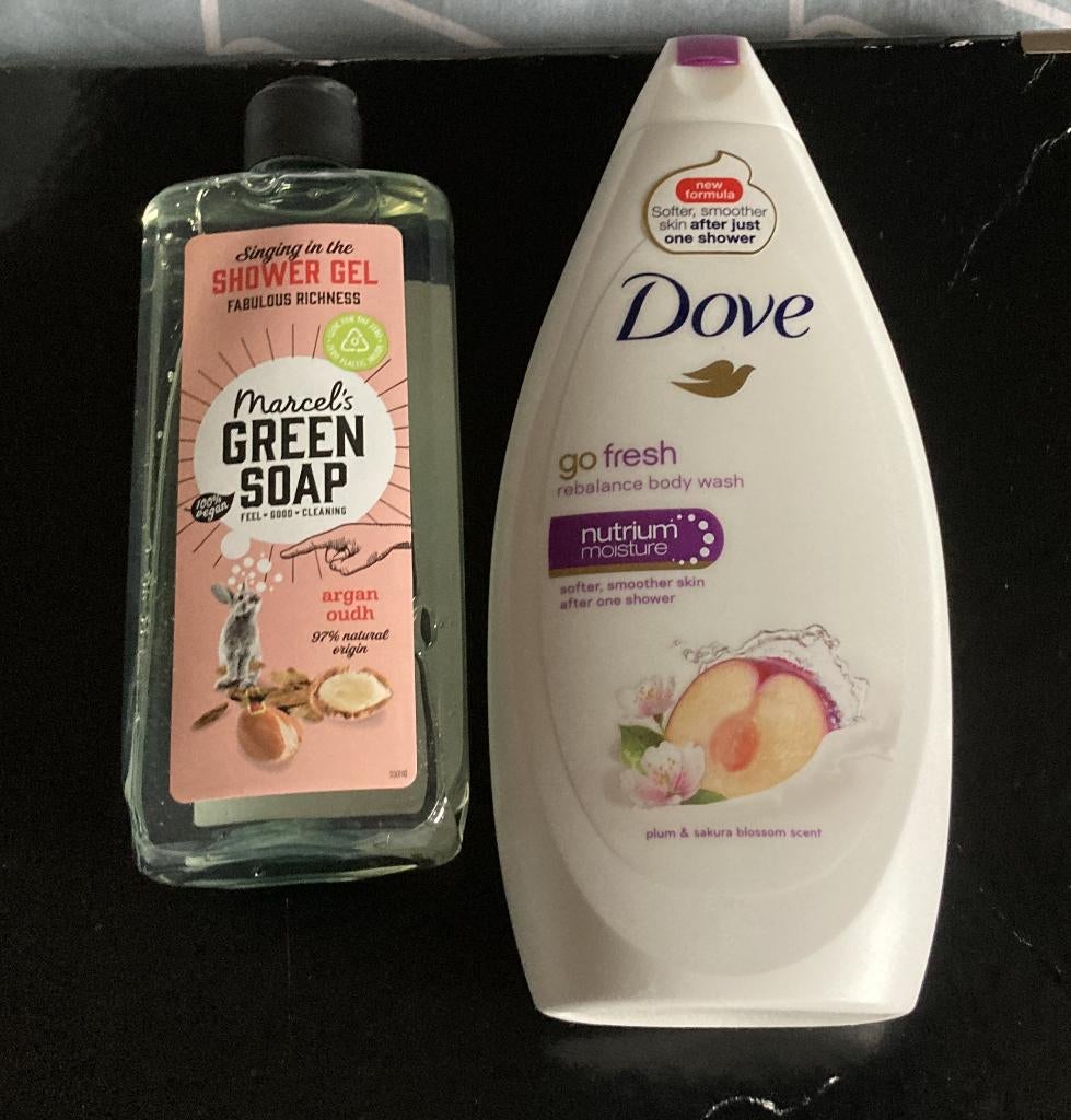 Shower Gel Dove en Green Soap samen 1 prijs, Ophalen of Verzenden, Nieuw, Bad & Douche