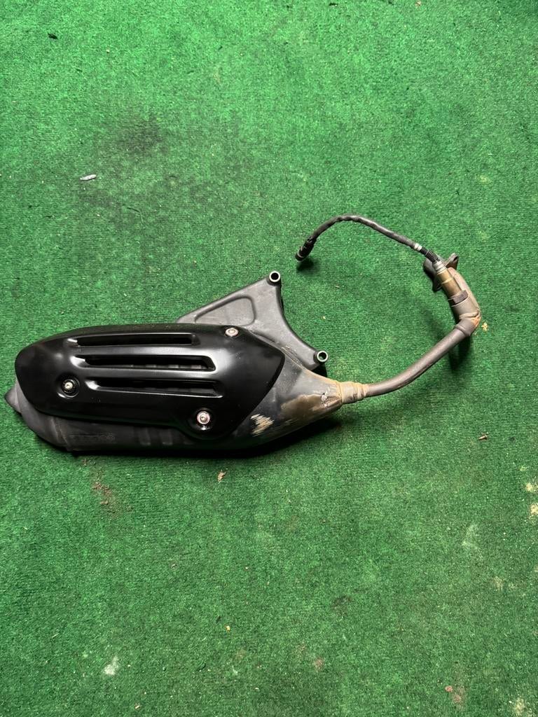 Vespa sprint e4 uitlaat met sensor, Fietsen en Brommers, Brommeronderdelen | Scooters, Ophalen, Zo goed als nieuw, Uitlaat, Vespa