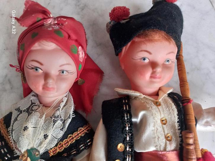 Sierpop paartje uit Catalonië pop in Catalaanse klederdracht, Verzamelen, Poppen, Gebruikt, Pop, Ophalen of Verzenden
