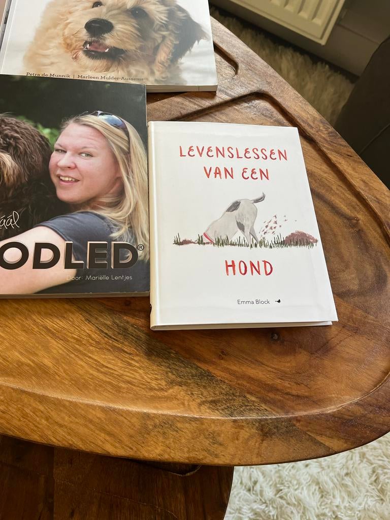 Labradoodle boeken - Alles over de Labradoodle, Ophalen of Verzenden, Zo goed als nieuw, Honden