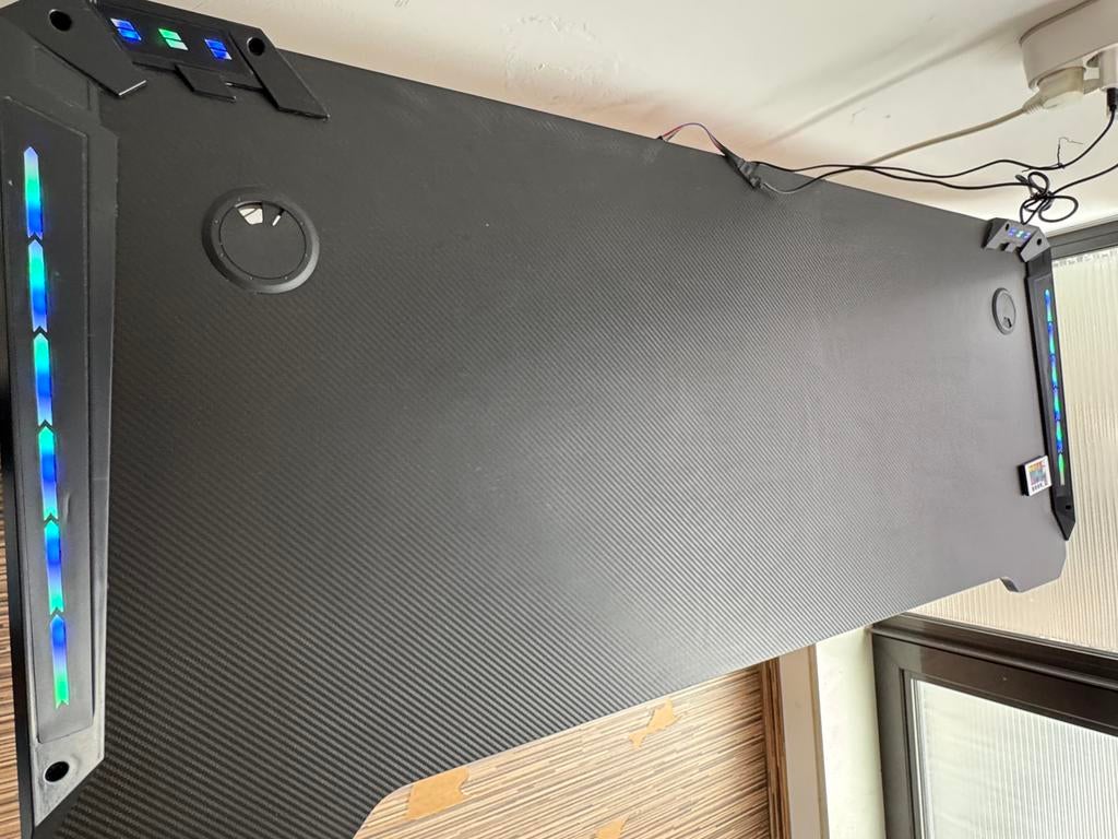 Gaming bureau met RGB verlichting en muismat - Carbon look, Ophalen, Zwart, Zo goed als nieuw, Modern