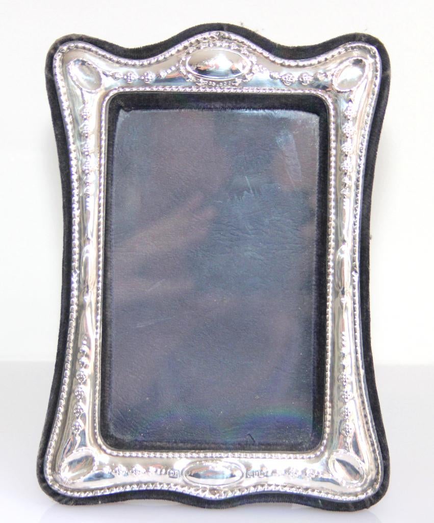 Schitterende Engelse Sterling Zilver Fotolijst 18 x 13, Antiek en Kunst, Antiek | Goud en Zilver, Ophalen of Verzenden, Zilver