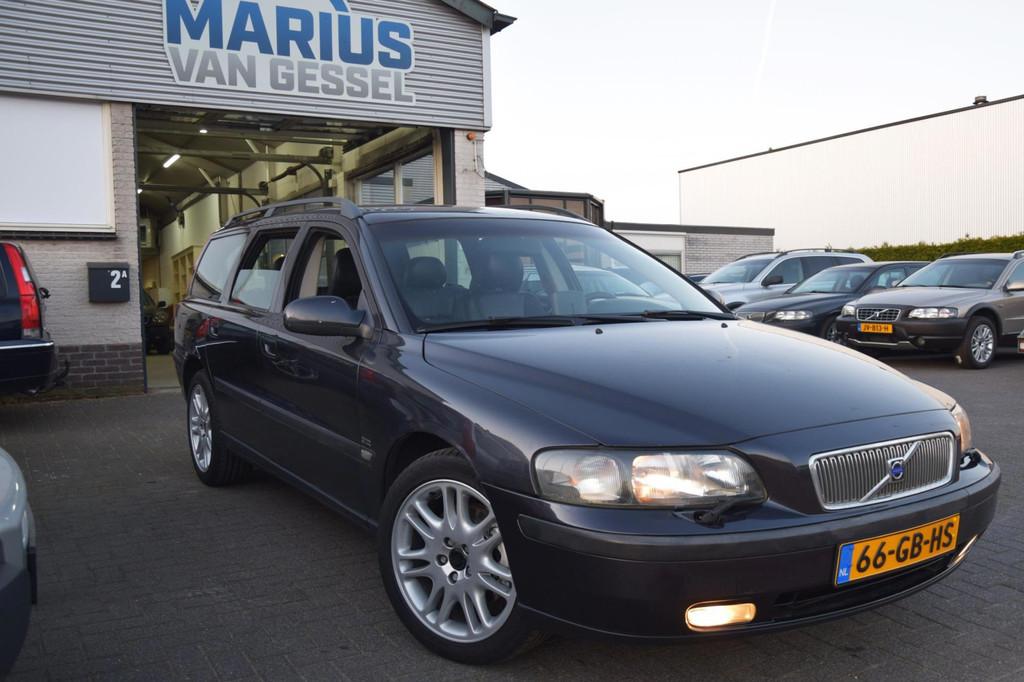 Volvo V70 2.4 T Automaat & Leer 200 pk, 2435 cc, 93 €/maand, 500 kg, Stoelverwarming