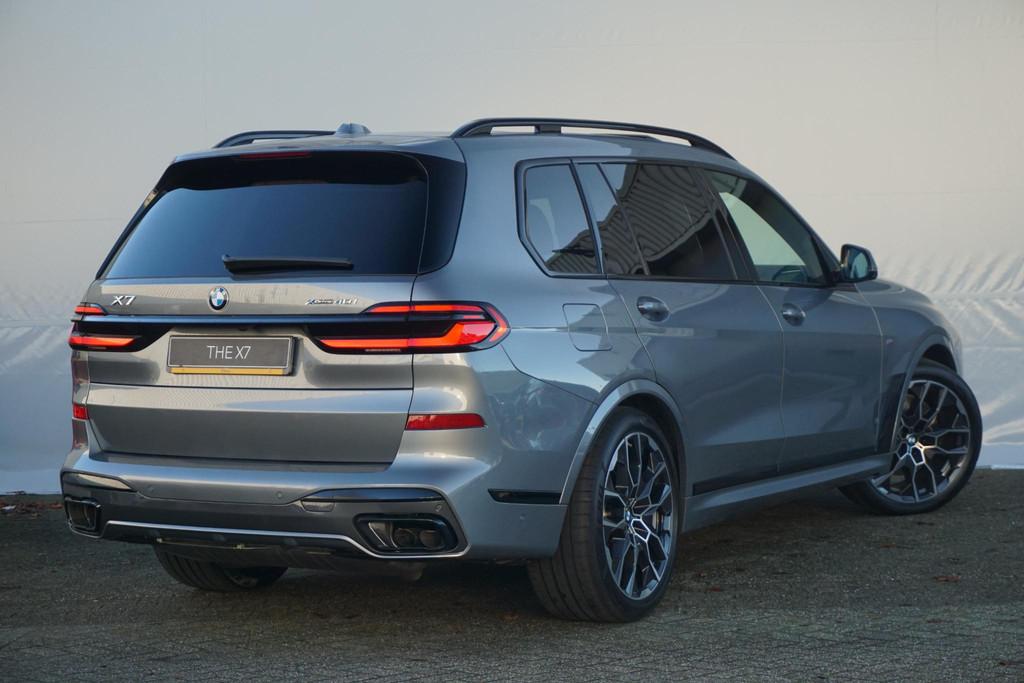 BMW X7 xDrive40i | M Sportpakket Pro | Sky Lounge Panoramada, Automaat, Stof, Met garantie (alle), Metallic lak