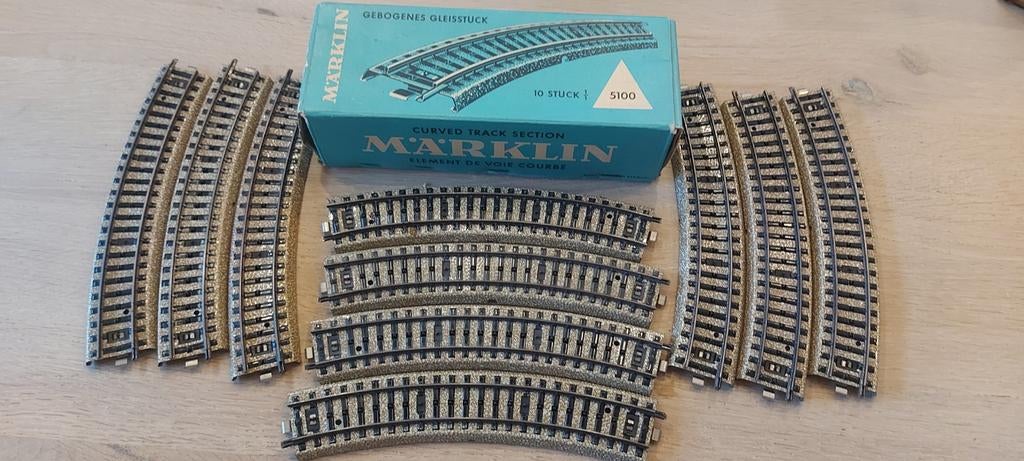 10 Märklin gebogen m-rails artikelnummer 5100 in ovp, Wisselstroom, Rails, Ophalen of Verzenden, Zo goed als nieuw