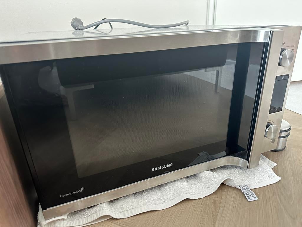 Samsung combi- magnetronoven, Witgoed en Apparatuur, Magnetrons, Ophalen, Combimagnetron, Gebruikt, Hete lucht