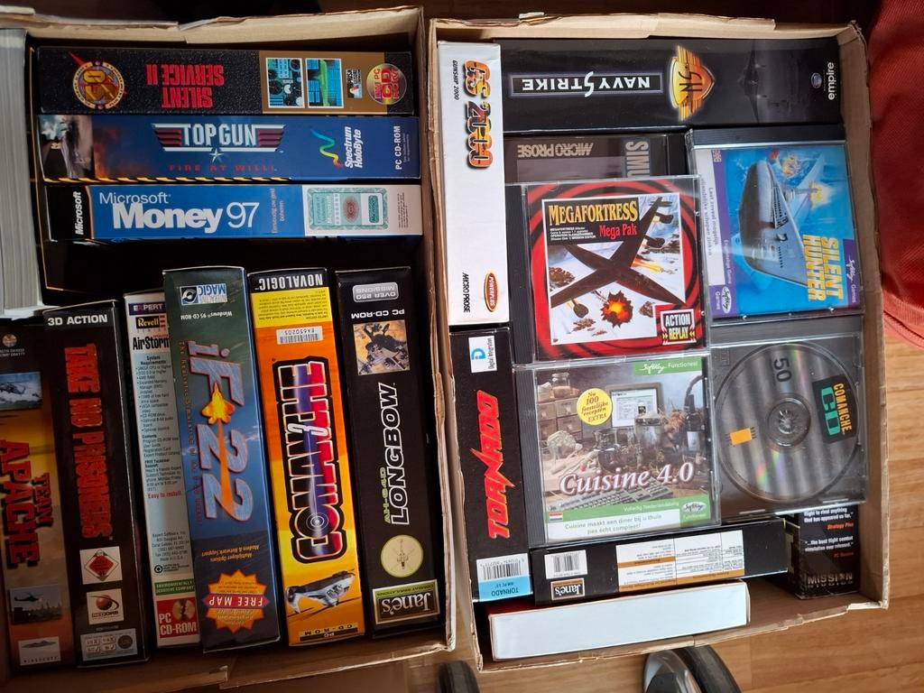 Oudere vliegtuig games, Ophalen of Verzenden, Gebruikt