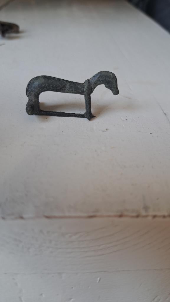Romeinse paarden fibula, Ophalen of Verzenden, Brons