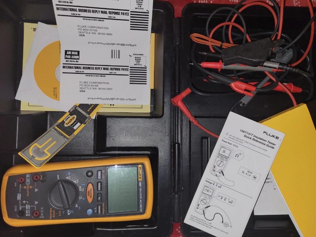Fluke 1587 isolatie multimeter gebruikt, Ophalen of Verzenden, Gebruikt, Multimeter