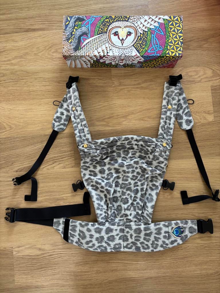 Artipoppe draagzak zeitgeist leopard light, Overige merken, Gebruikt, Buik of Rug, Ophalen of Verzenden